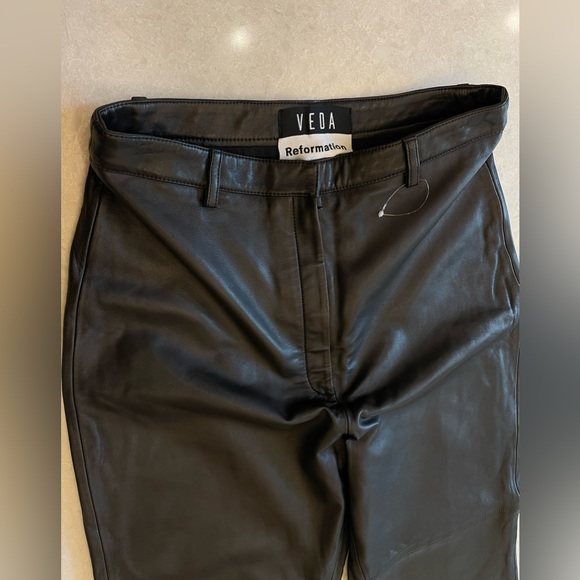 Reformation Veda Leather Cropped Pants In Black Size 12 - Picture 6 of 17